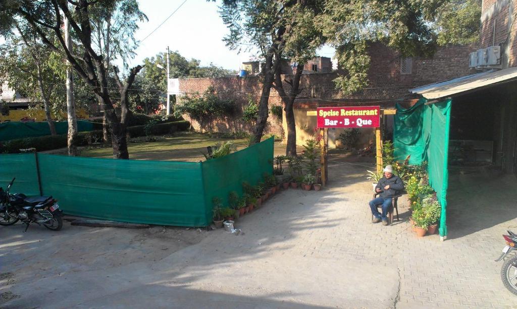 Hotel Panna Paradise Agra  Exterior photo